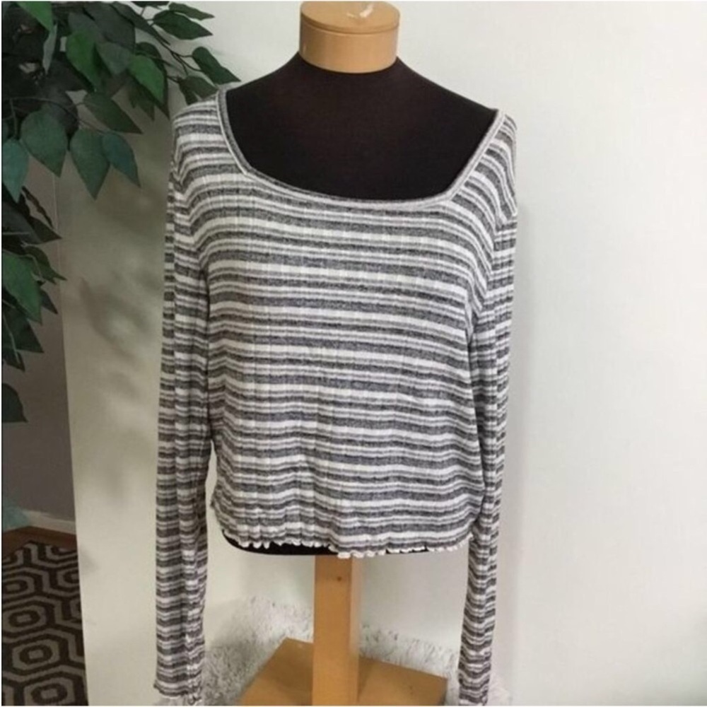 SO long sleeve square neck tee Woman Juniors 2X striped ribbed fabric